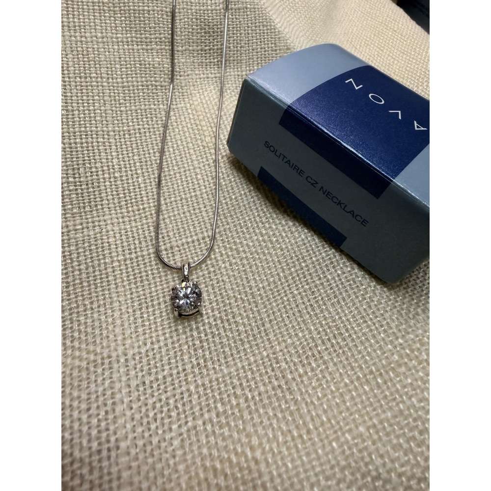 Vintage 2002 Avon Solitaire Cubic Zirconia CZ Necklace Silver Tone